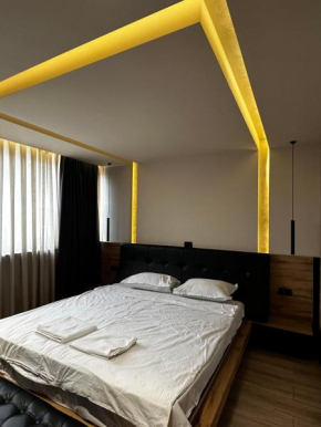 Zet Apartments - Bedroom & Bathroom